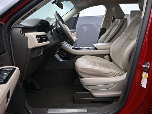 Used 2021 Lincoln Aviator Reserve w/ Equipment Group 201A image 10