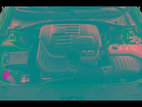 Used 2015 Dodge Charger SE w/ Sport Appearance Group image 9