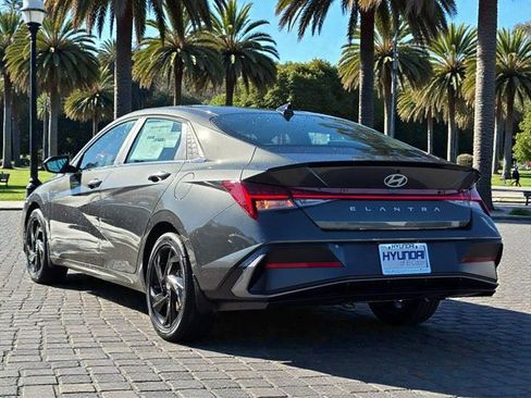 New 2026 Hyundai Elantra SEL Sport Premium FWD image 7