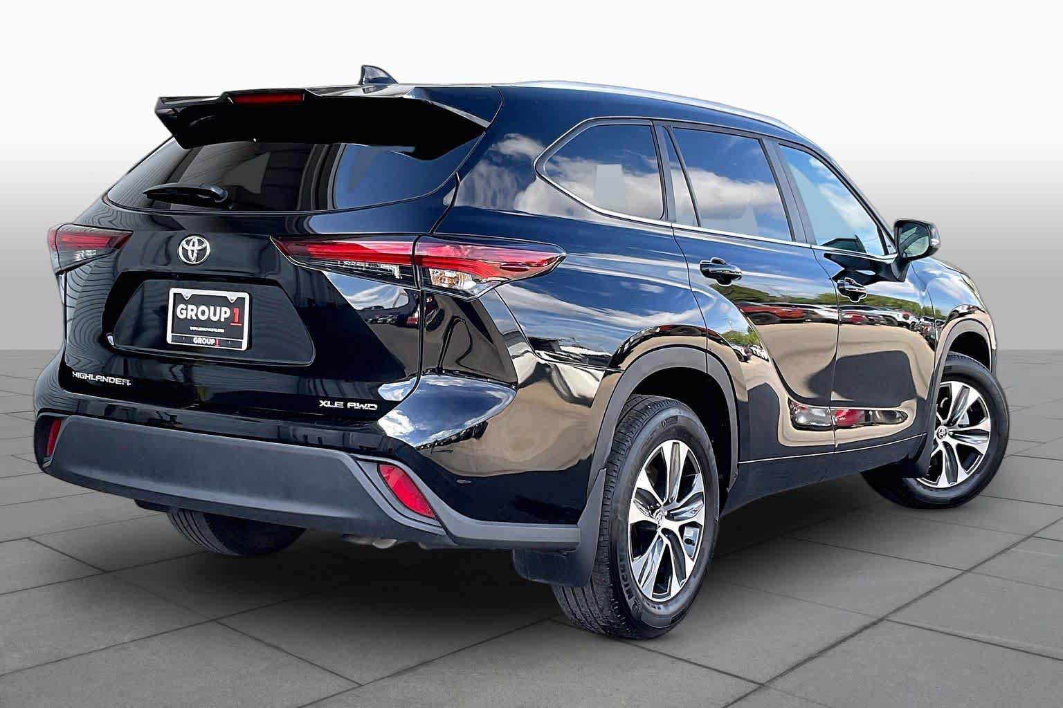 Used 2026 Toyota Highlander XLE AWD/4WD image 13