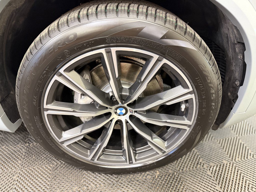 Used 2024 BMW X5 xDrive40i w/ M Sport Package AWD/4WD image 23
