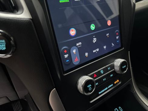 Used 2024 Ford Edge SEL w/ Convenience Package image 19