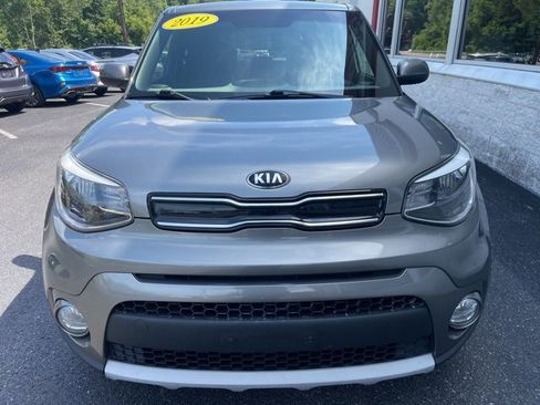 Used 2019 Kia Soul + image 3