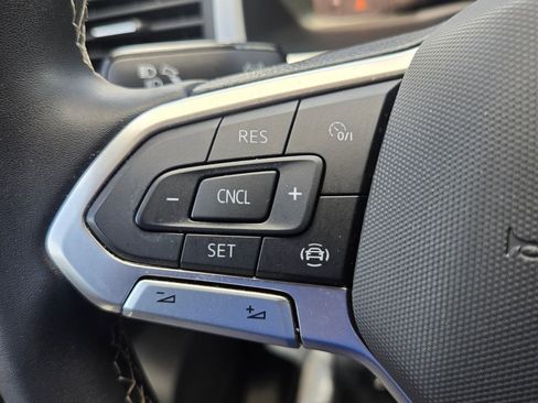 Used 2022 Volkswagen Atlas SE FWD image 25