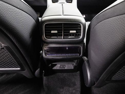Used 2025 Mercedes-Benz GLE 450e 4MATIC image 30