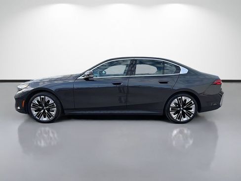 Used 2025 BMW 540i xDrive AWD/4WD image 6