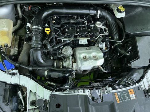Used 2018 Ford Focus SE FWD image 18