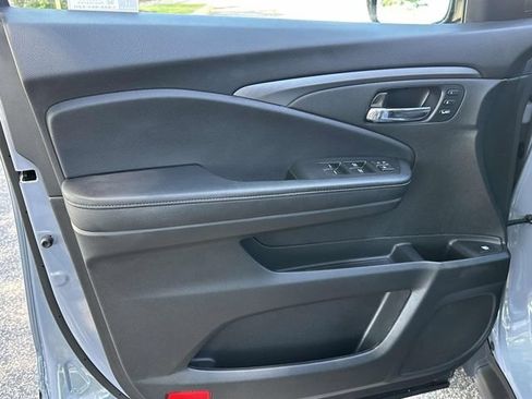 Certified 2023 Honda Ridgeline RTL image 15