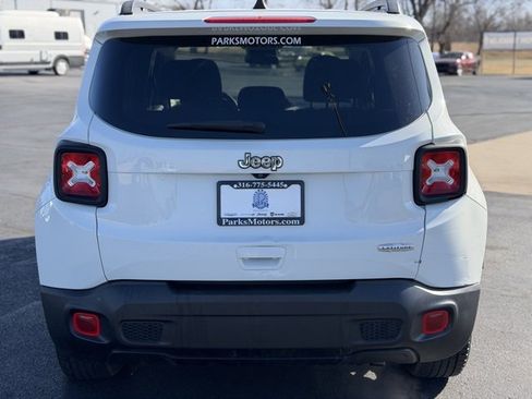 Used 2019 Jeep Renegade Latitude image 6