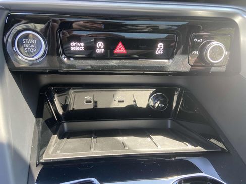 New 2025 Audi Q5 Premium Plus image 27