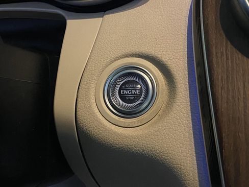 Used 2021 Mercedes-Benz GLC 300 4MATIC image 29