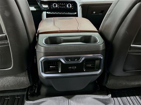 Used 2025 GMC Sierra 2500 Denali Ultimate image 27