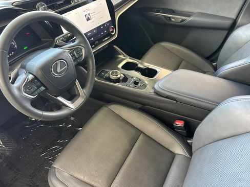 Used 2024 Lexus RZ 300e Premium FWD image 10