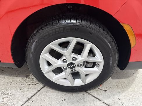 Certified 2023 Kia Soul LX w/ LX Technology Package FWD image 28