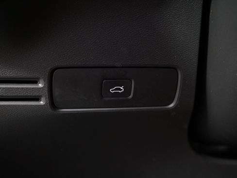Used 2023 Volvo C40 P8 Recharge Ultimate AWD/4WD image 24