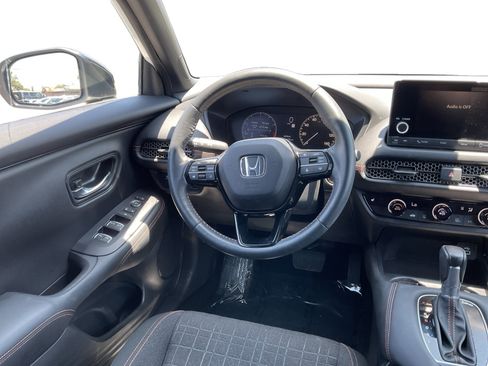 Used 2024 Honda HR-V Sport image 11