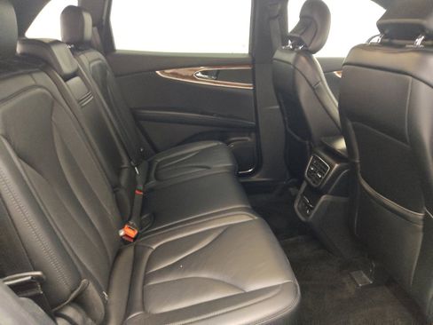 Used 2018 Lincoln MKX Select w/ Select Plus Package FWD image 19