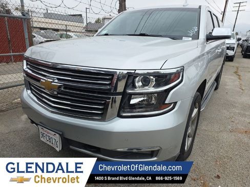 Used 2018 Chevrolet Suburban Premier RWD image 2