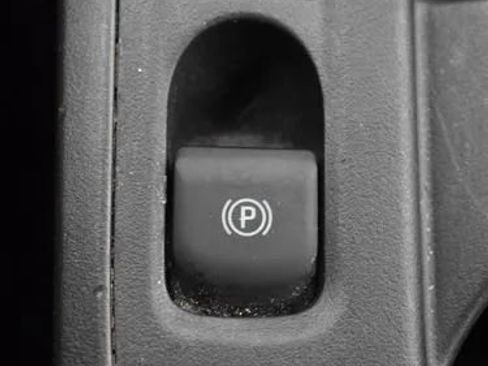 Used 2025 Toyota Corolla LE image 31