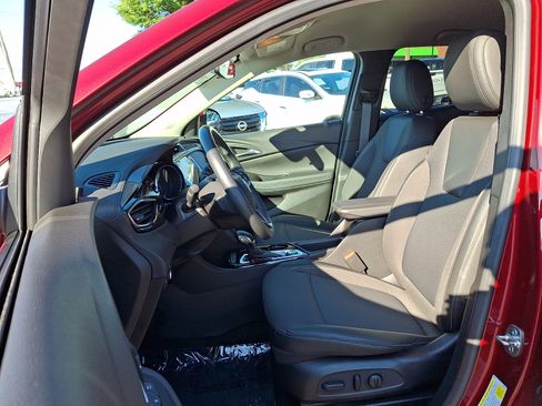 Used 2023 Buick Encore GX Select w/ Sport Touring Package FWD image 13