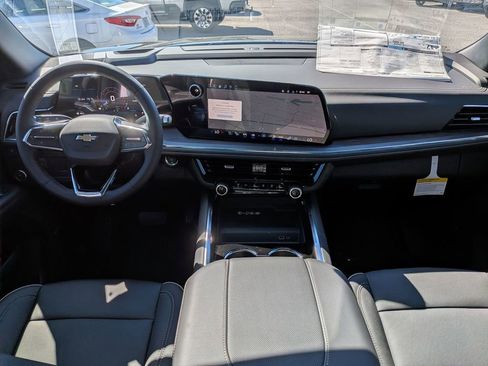 New 2026 Chevrolet Suburban Premier RWD image 26