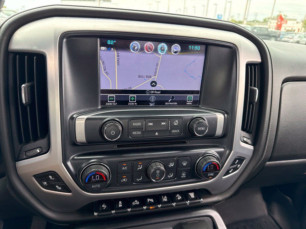 Used 2018 GMC Sierra 2500 SLT w/ Duramax Plus Package AWD/4WD image 5