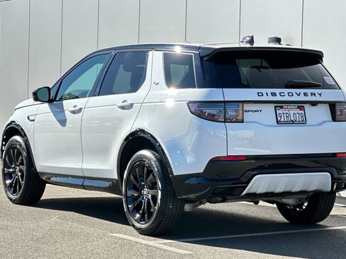 Certified 2025 Land Rover Discovery Sport Dynamic SE image 3