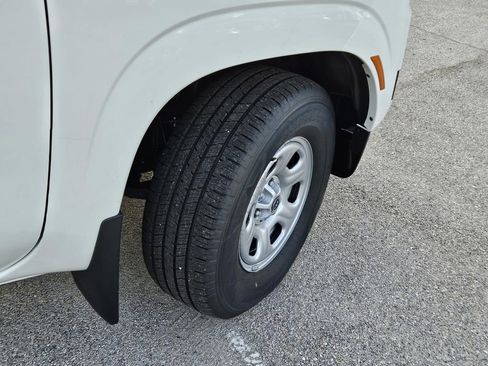 New 2026 Nissan Frontier S image 4