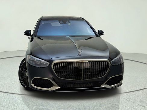 New 2026 Mercedes-Benz Maybach S 680 4MATIC image 3