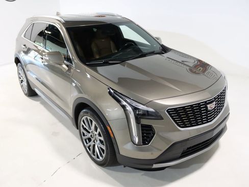 Used 2020 Cadillac XT4 Premium Luxury image 7