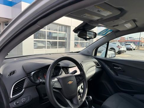Certified 2020 Chevrolet Trax LS image 6