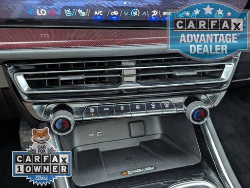 Used 2024 Chevrolet Traverse RS w/ LPO, Floor Liner Package AWD/4WD image 10