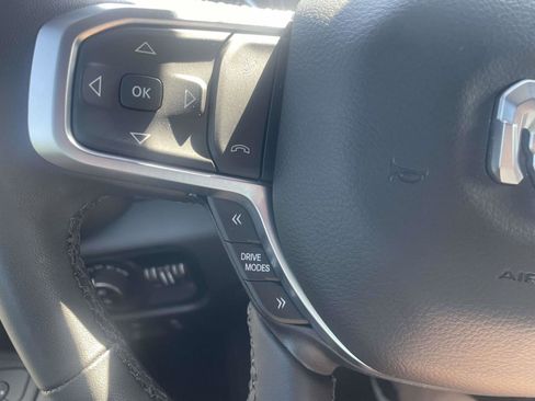 Used 2025 RAM 1500 Big Horn RWD image 21