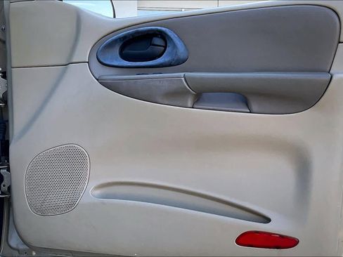 Used 2004 Chevrolet TrailBlazer LS image 22