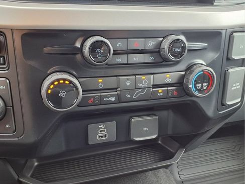 New 2026 Ford F250 XLT w/ XLT Premium Package AWD/4WD image 8