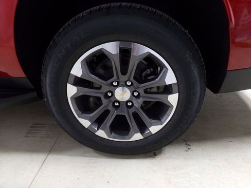 New 2025 Chevrolet Suburban LT w/ Comfort Package image 35