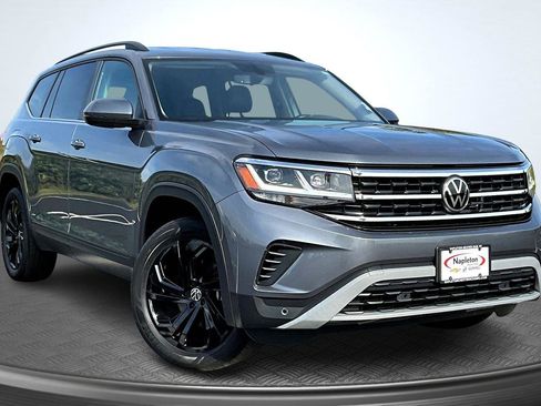 Used 2022 Volkswagen Atlas SE image 12