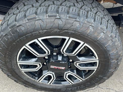 Used 2022 GMC Sierra 3500 AT4 w/ AT4 Preferred Package image 12
