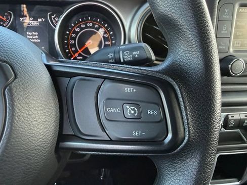 Used 2018 Jeep Wrangler Unlimited Sport AWD/4WD image 17