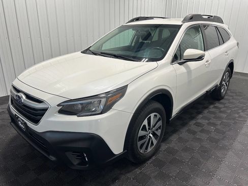 Used 2022 Subaru Outback Premium AWD/4WD image 1