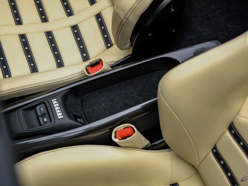Used 2023 Ferrari F8 Tributo RWD image 75
