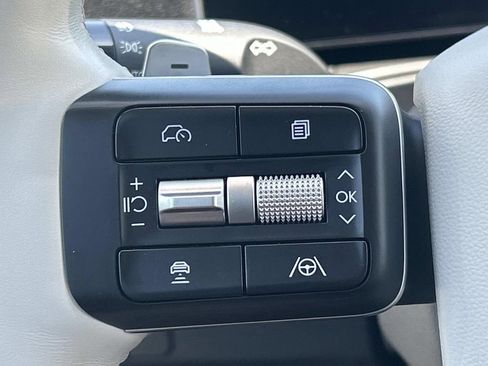 Used 2025 Hyundai Santa Fe SEL AWD/4WD image 31