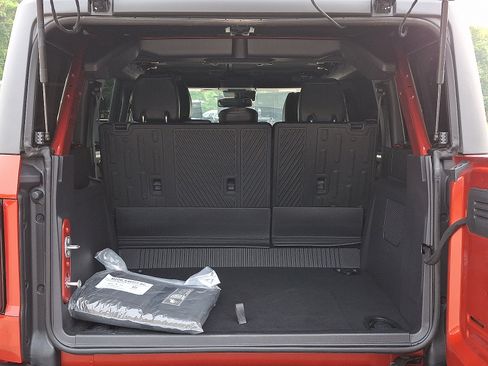 Certified 2024 Ford Bronco Wildtrak image 30