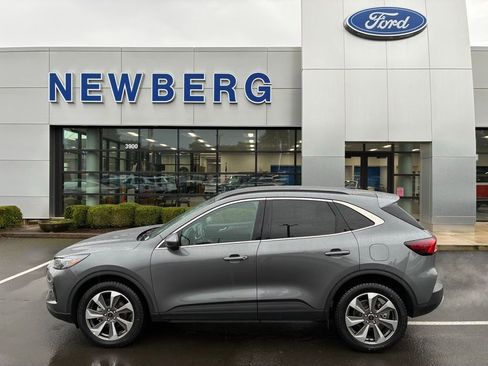 Used 2024 Ford Escape Platinum image 4