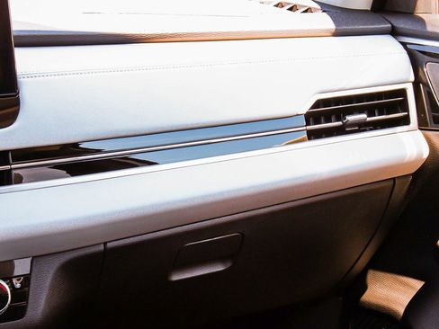 New 2025 Mitsubishi Outlander SE image 40