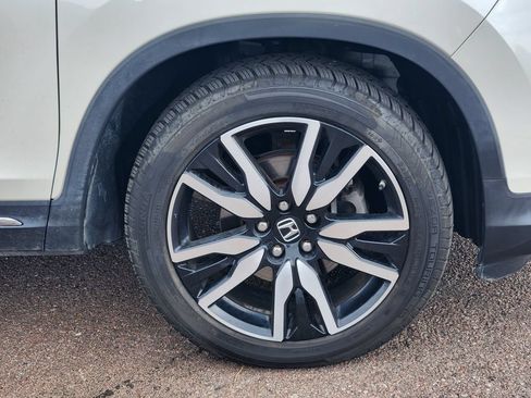 Used 2019 Honda Pilot Touring image 30