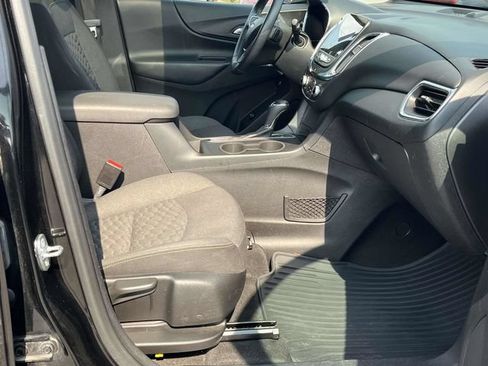 Used 2018 Chevrolet Equinox LT w/ Sun & Infotainment Package AWD/4WD image 25