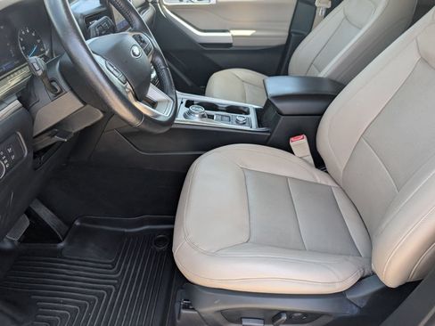 Used 2021 Ford Explorer Limited AWD/4WD image 10