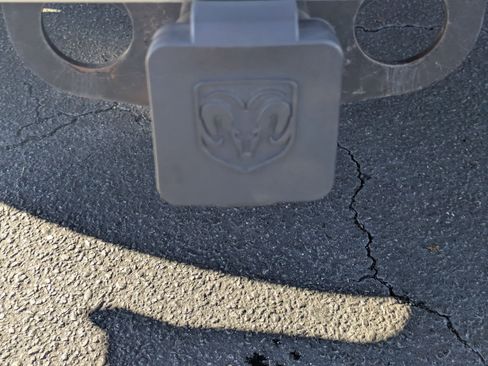 Used 2017 RAM 1500 Express image 28