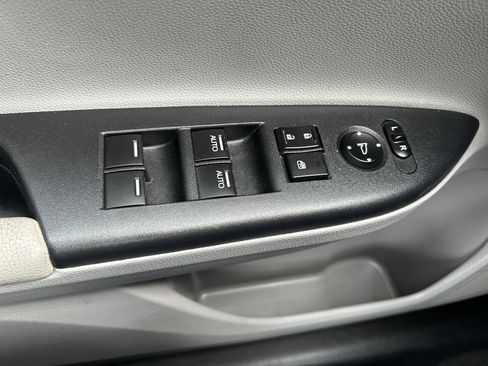 Used 2017 Honda Accord EX-L image 12